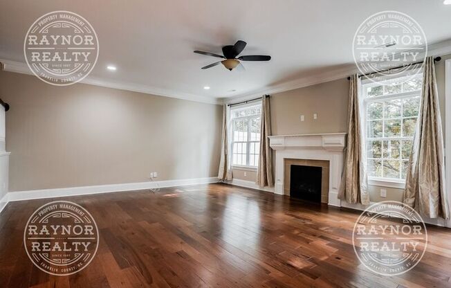 320 SUGAR MAPLE AVE