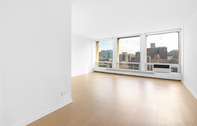 Studio, 1 bath, $3,400, Unit 14F