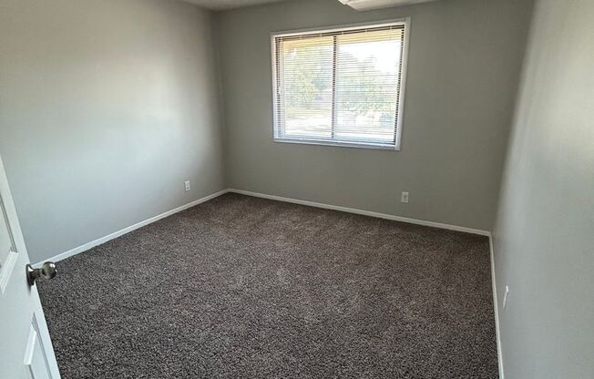 2 beds, 1 bath, 875 sqft, $1,075, Unit 10719-6