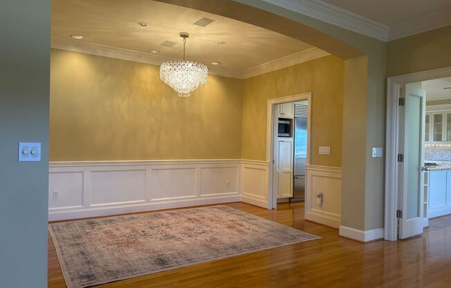 Dec Special Promotion! Exceptional 3 bed, 3 bath in Houghton Kirkland. Move in Ready.