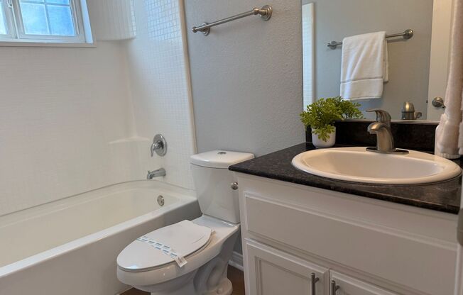 2 beds, 1 bath, 850 sqft, $2,670, Unit 861A