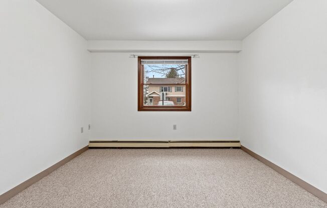 2 beds, 1 bath, 900 sqft, $995, Unit 2840-110