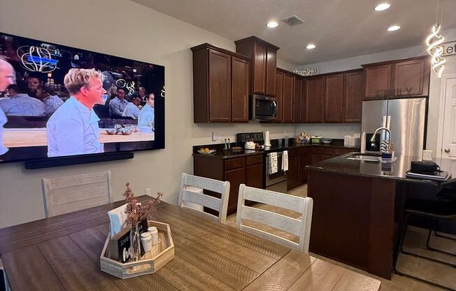 Stunning Townhome in Gated Mitchell Creek Community – Oviedo, FL