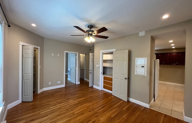 2 WOODVILLE PARK