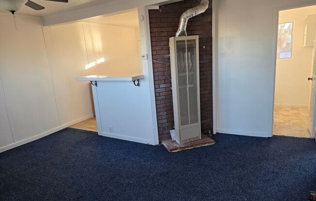 2 beds, 1 bath, $1,500, Unit 75 Front Street Unit A