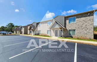 3 beds, 2.5 baths, $2,000, Unit 607