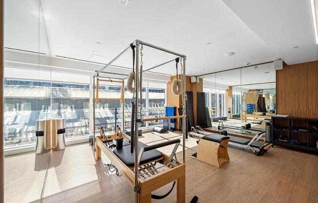 1 bed, 1.5 baths, 920 sqft, $7,500, Unit 12L