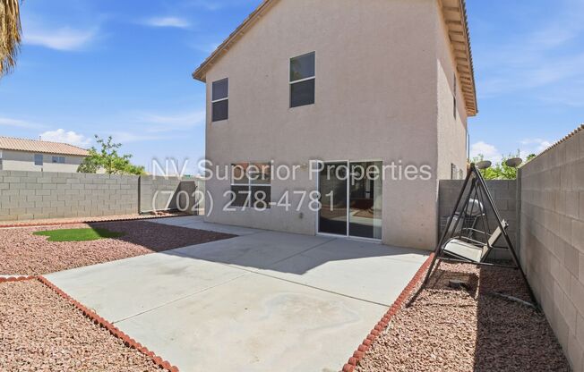SE!! Corner Lot!! 3 Bed 2.5 Baths!! 2 story! Low Maintenance Desert Landscape front & Back!! Back with Patio.