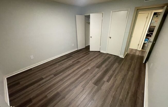 3 bd 1.5 ba Condo
