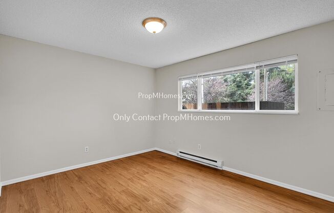 2 beds, 1 bath, $1,599, Unit 8820 N Ivanhoe Street Unit 17