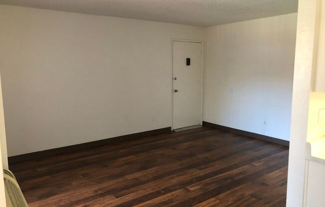 2 beds, 1 bath, 850 sqft, $2,495, Unit 65