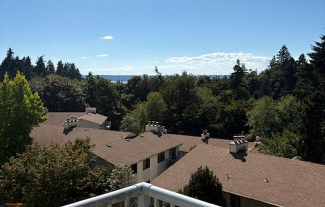 Beautiful top floor 2 bedroom, 2 bath in Burien with so much to offer! Check it out today!