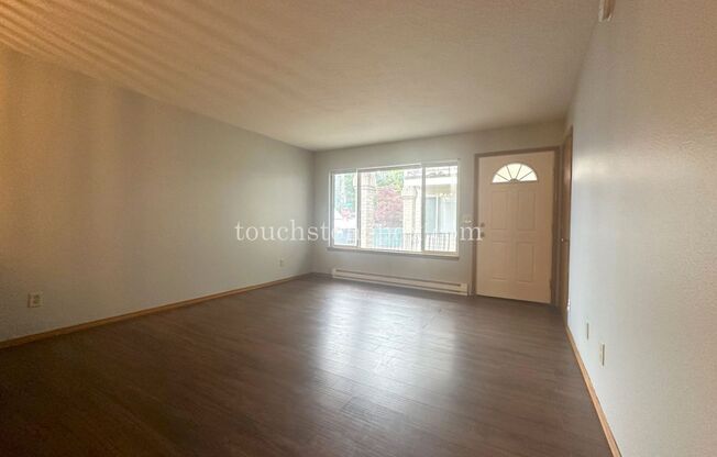 Classic 2-bedroom in King Arthur Court Apartments