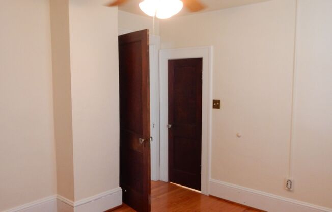 3 beds, 1 bath, $1,650