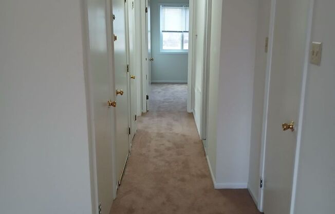 2 beds, 1 bath, $1,650, Unit 522B