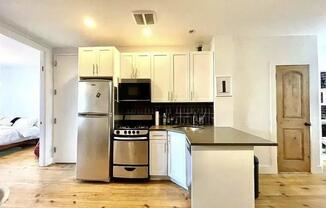 4 beds, 2 baths, $3,800, Unit 3-R