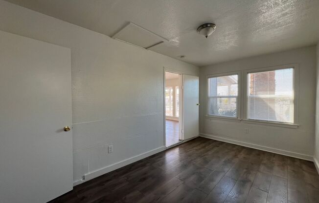 3 beds, 1 bath, $1,300