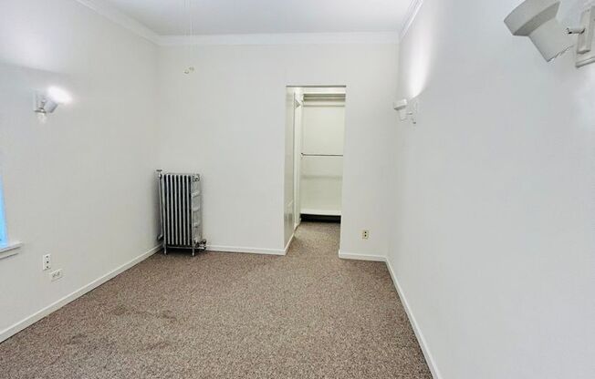 Studio, 1 bath, 241 sqft, $1,220, Unit 607