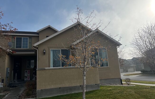 Stansbury Park Townhome with 3 Bedrooms