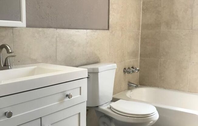 2 beds, 1 bath, 750 sqft, $1,650, Unit 5200-23
