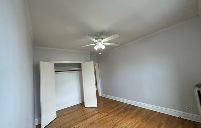 2 beds, 1 bath, 950 sqft, $1,700, Unit 3902-3A