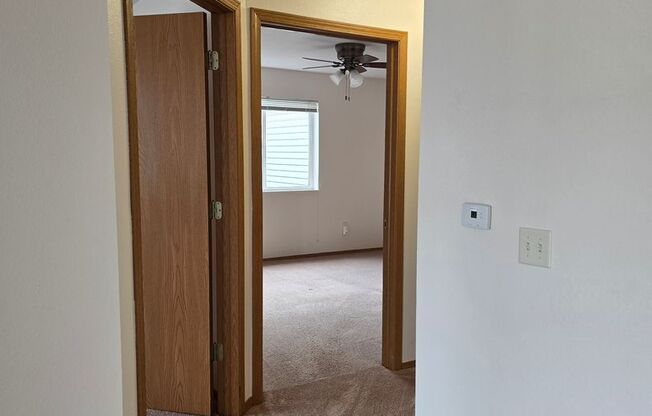 2 beds, 1 bath, 850 sqft, $1,259, Unit PL   7506