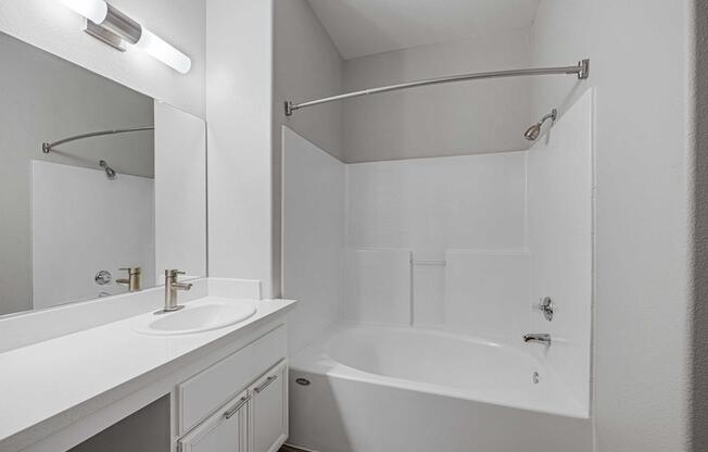 2 beds, 2 baths, 1,052 sqft, $1,605