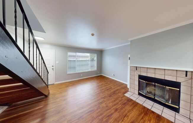 2 beds, 1 bath, 715 sqft, $2,450, Unit 619-1