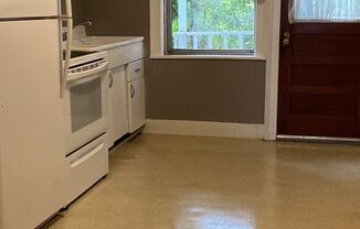 1 bed, 1 bath, $1,200, Unit B