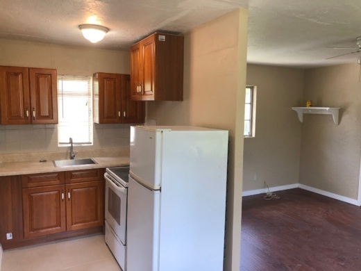 1 bed/1 bath second floor apartment available in North St Pete!