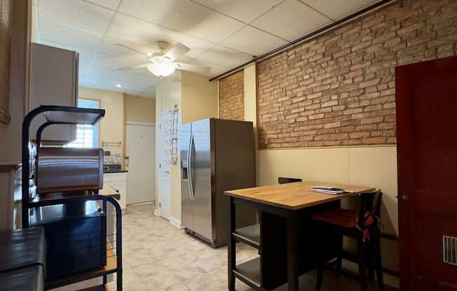 Charming 2 Bedroom/2.5 Bathroom Townhome in Upper Fells Point, Baltimore, MD!