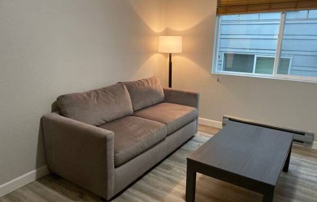 3 beds, 2 baths, 643 sqft, $2,550, Unit B-102