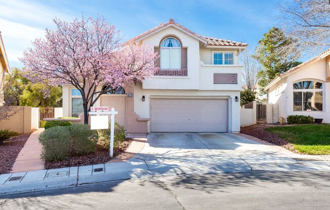AMAZING SUMMERLIN HOME WITH 3 BEDROOMS AND 2.5 BATHS!