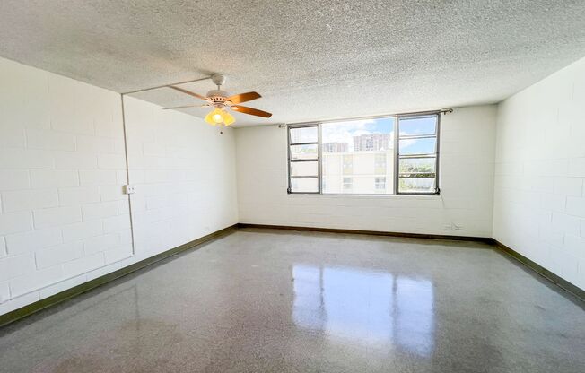 PRICE IMPROVEMENT | $500 Off 1st month! 2 bd | 2 bath unit across from Pearlridge Mall!