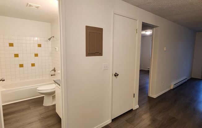 1 bed, 1 bath, 662 sqft, $825, Unit Unit 6