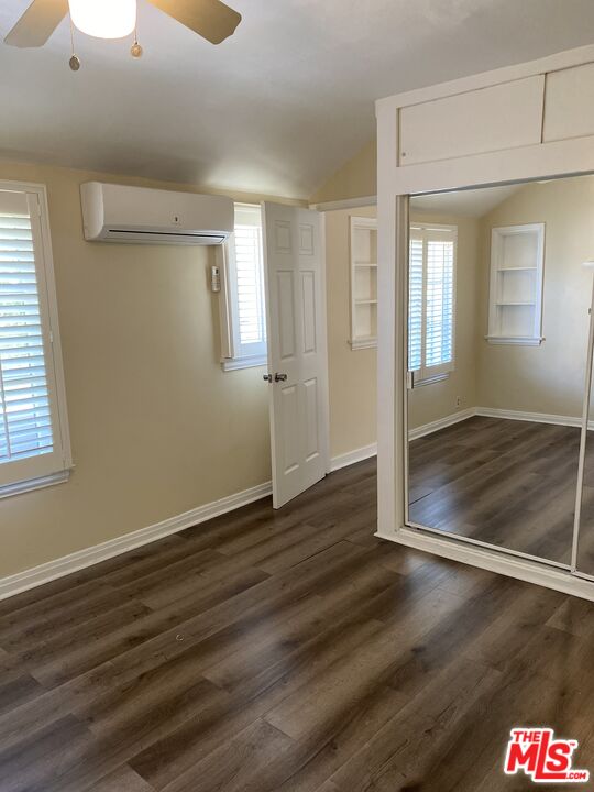 725 LORRAINE BLVD