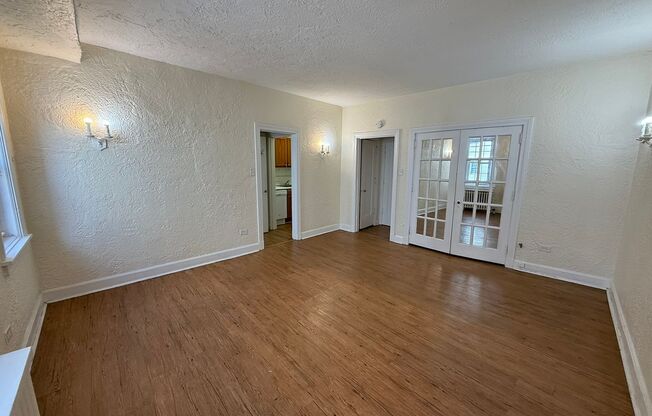 Studio, 1 bath, 308 sqft, $1,175, Unit Bayard Manor 102