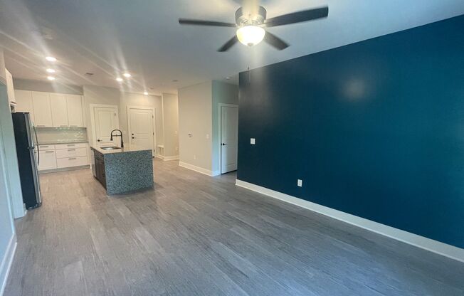 2 beds, 2 baths, 1,000 sqft, $1,450