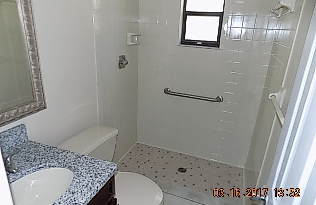 3 beds, 2 baths, $1,650