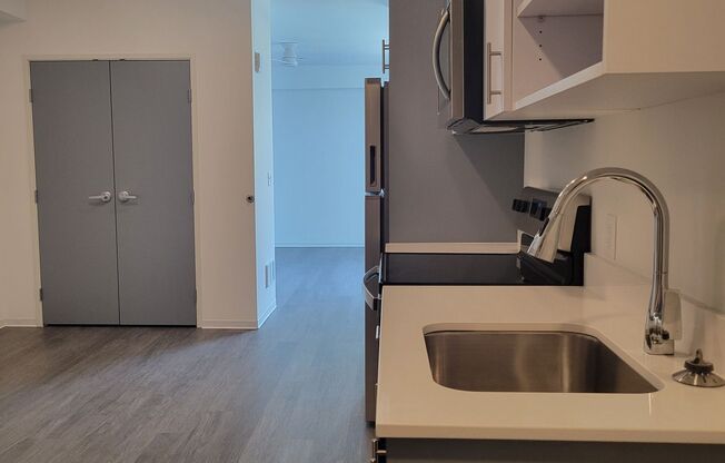 Studio, 1 bath, 480 sqft, $1,710, Unit 617