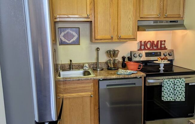 2 beds, 1 bath, 1,200 sqft, $1,710, Unit 00 - 580102