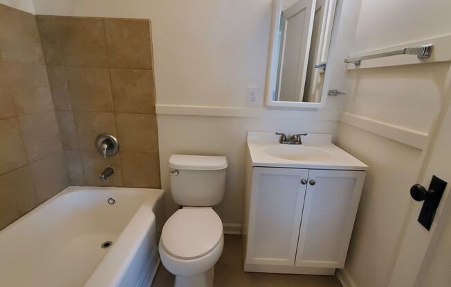 Studio, 1 bath, 450 sqft, $1,200, Unit Unit #1