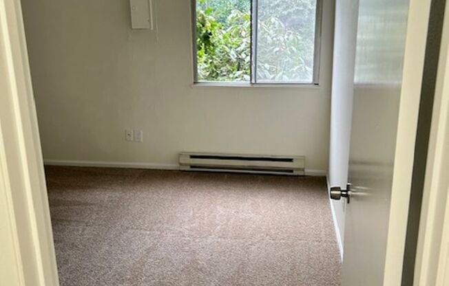 1 bed, 1 bath, 700 sqft, $1,185, Unit Unit A