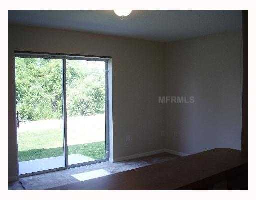 Cozy 3 Bedroom 2 Bath (2 Story) Townhome - BVL