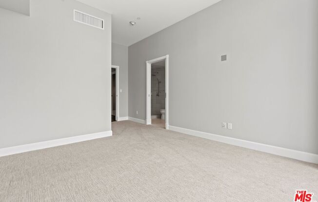 2 beds, 3 baths, 1,870 sqft, $8,250, Unit 28B