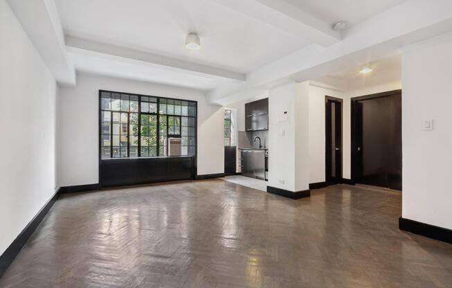 25 MONROE PL
