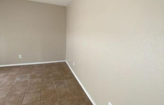 1 bed, 1 bath, 620 sqft, $1,340, Unit 1-1666-D