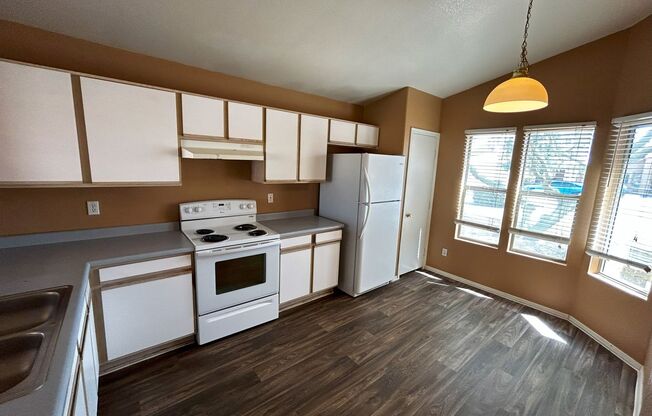 Charming 3 x 2 home **Warm Custom Paint & Split Floor Plan**