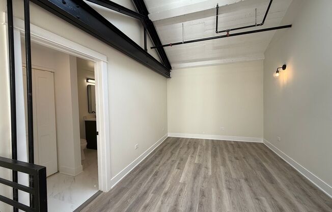 1 bed, 1.5 baths, 689 sqft, $3,395, Unit 209
