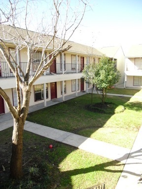 Studio, 1 bath, 500 sqft, $650, Unit 8070-16